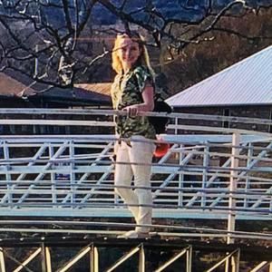 Meet your Posher, Brooke